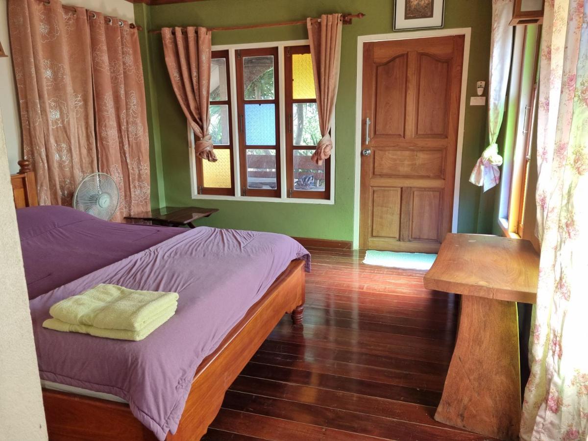 Hello Sichang Bungalow Ko Si Chang Dış mekan fotoğraf