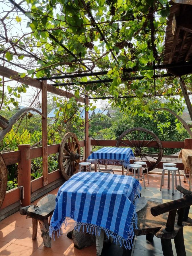 Hello Sichang Bungalow Ko Si Chang Dış mekan fotoğraf